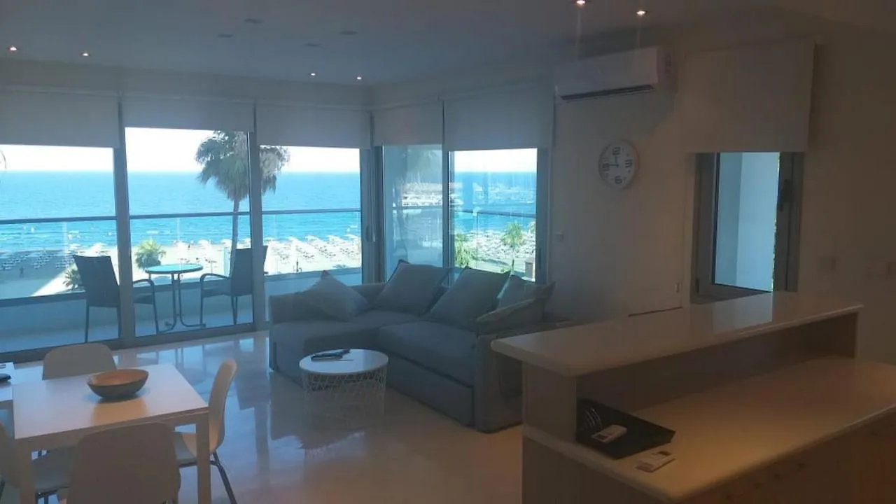 Apartment Horizon Luxury Suite At Finikoudes Beach 302 Larnaca Cyprus