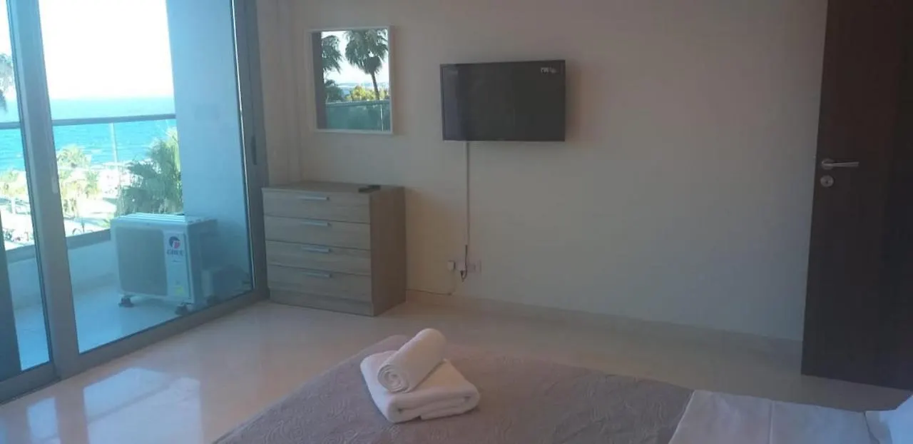 Horizon Luxury Suite At Finikoudes Beach 302 Larnaca 0*,  Cyprus